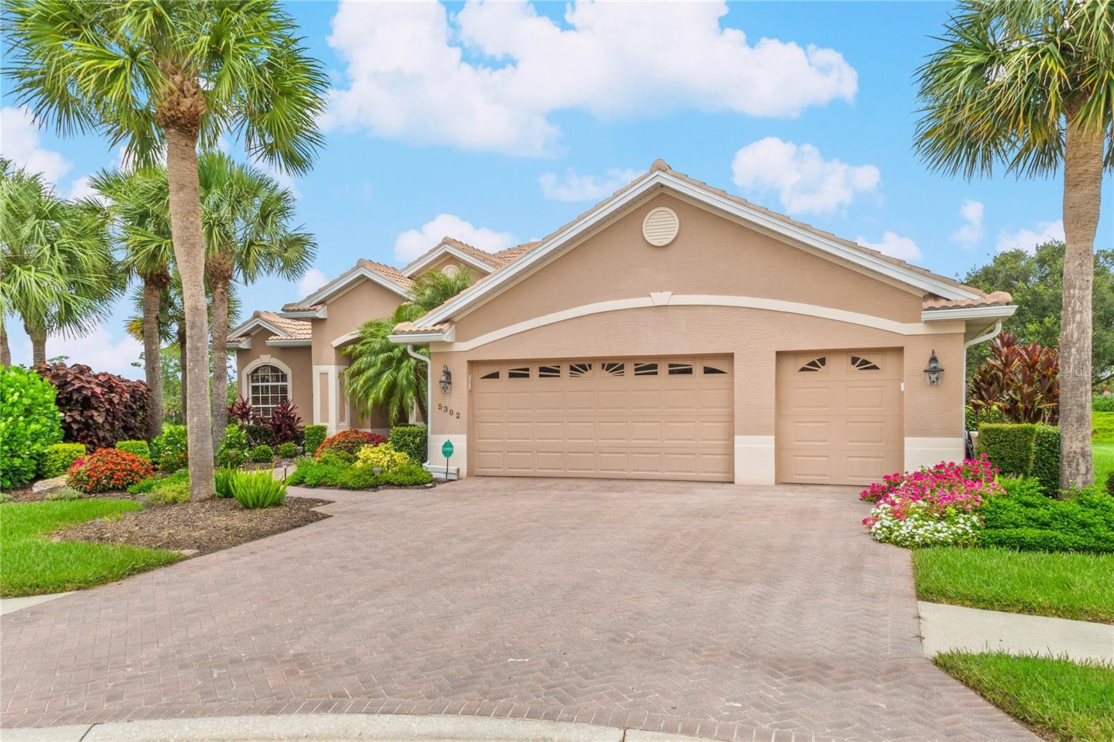 5302 WHITE IBIS CT.