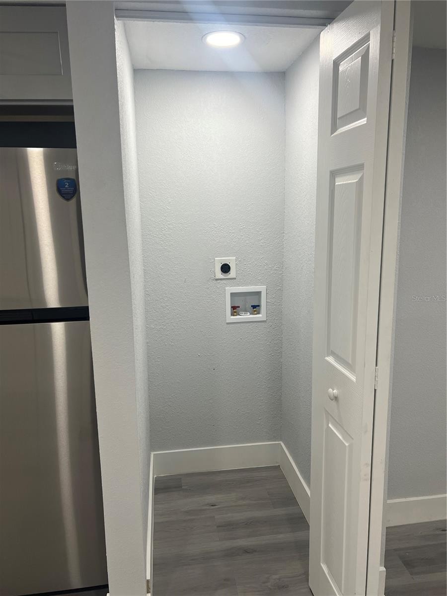 2105 N ALLENDALE AVE #A