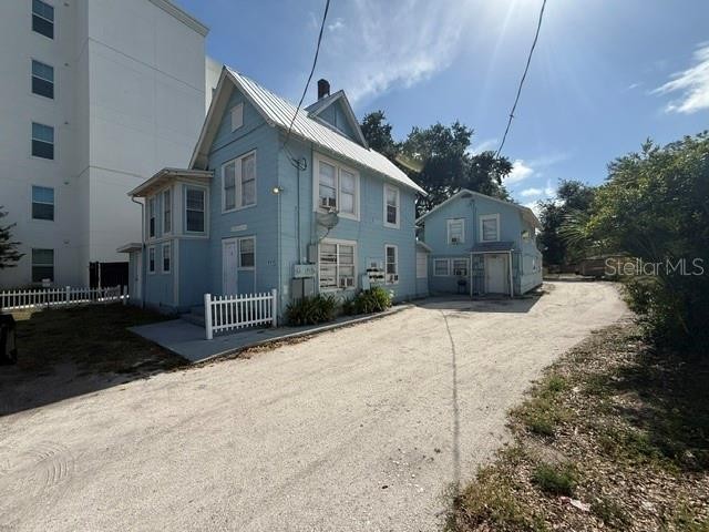 1425 14TH ST W