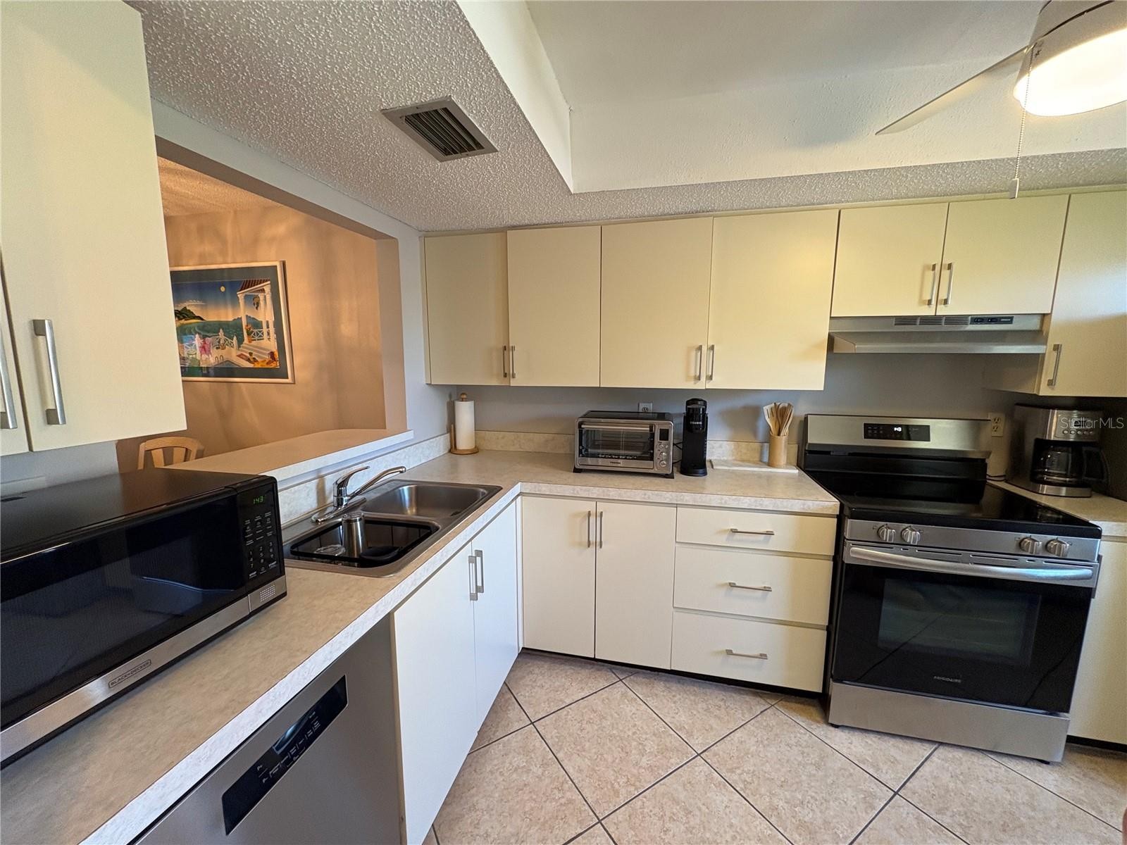 2666 WOODGATE LN #D-1