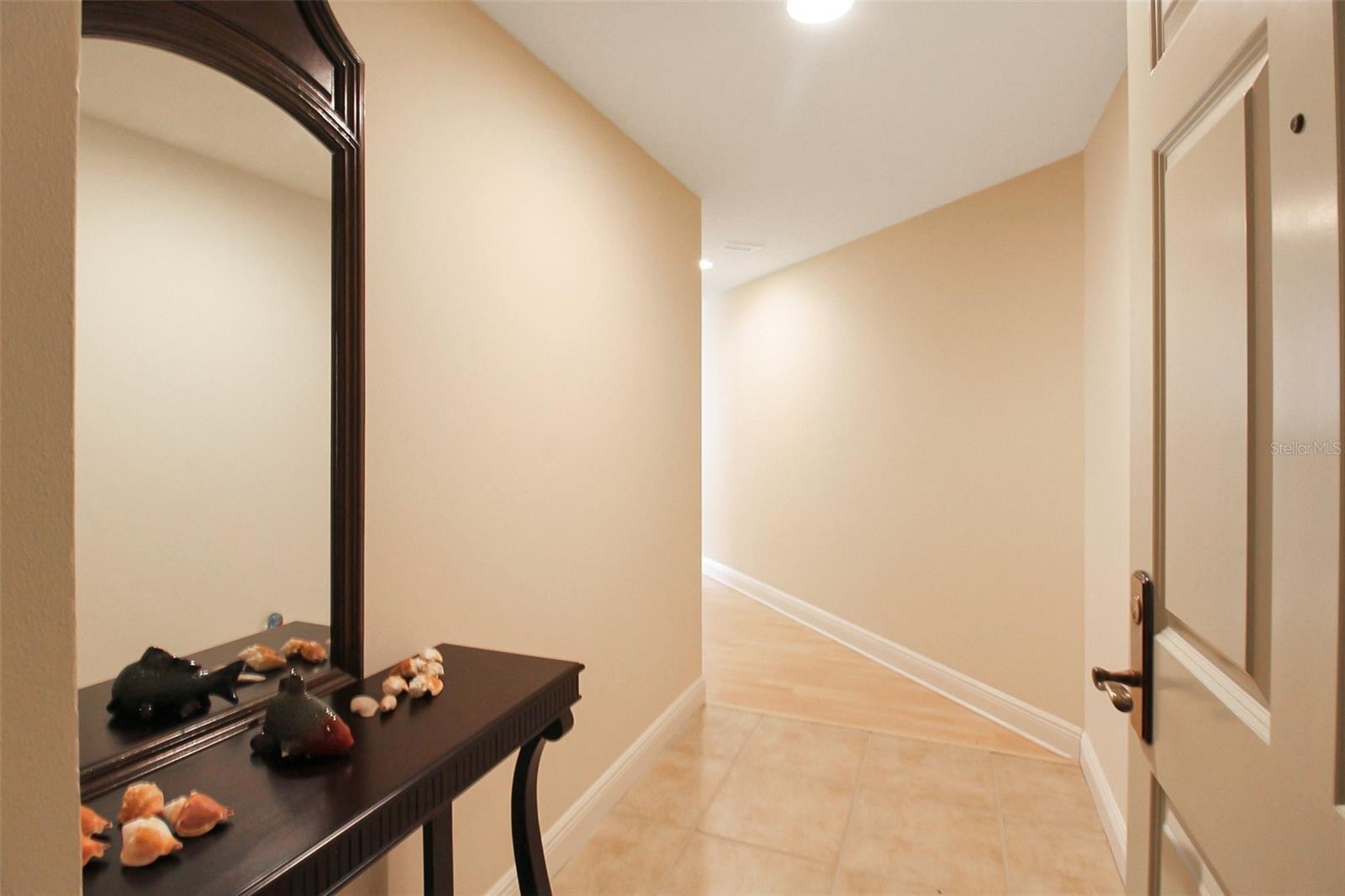 800 N TAMIAMI TRL #806