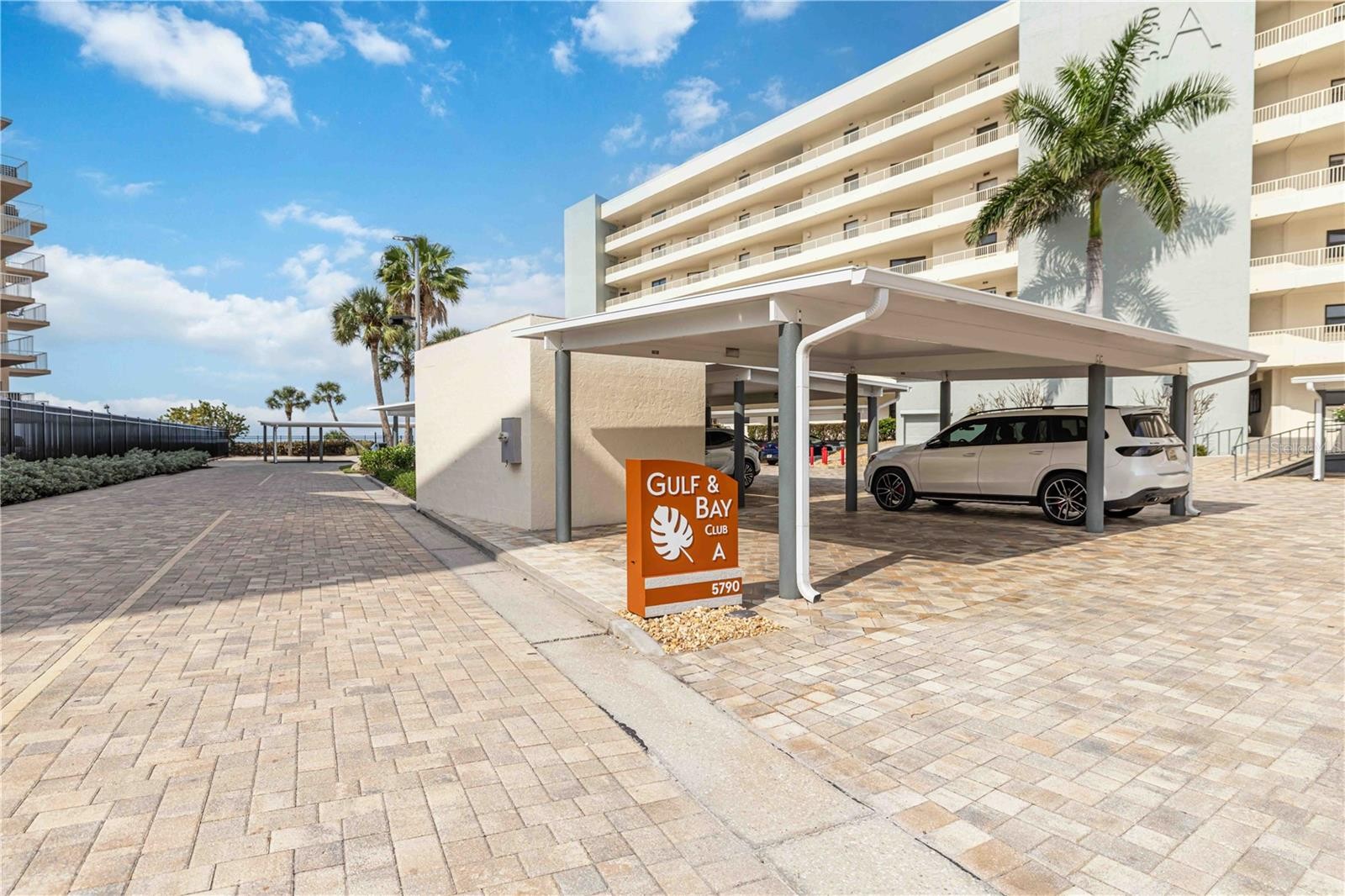 5790 MIDNIGHT PASS RD #406