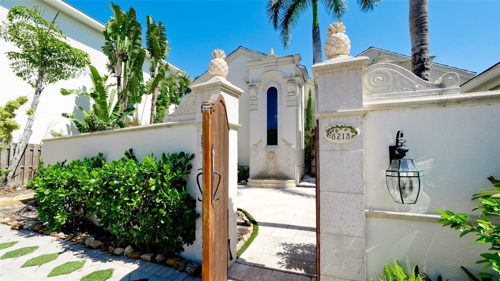 8213 MIDNIGHT PASS RD