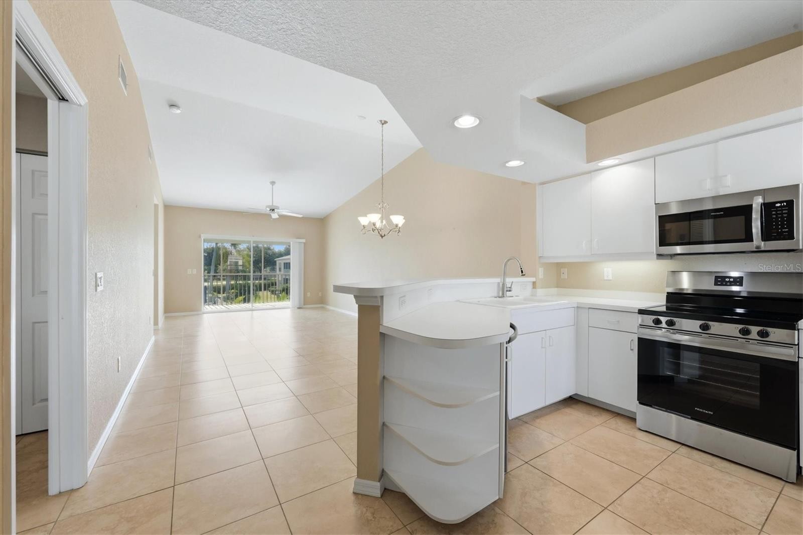 5725 GREENWOOD AVE #8203
