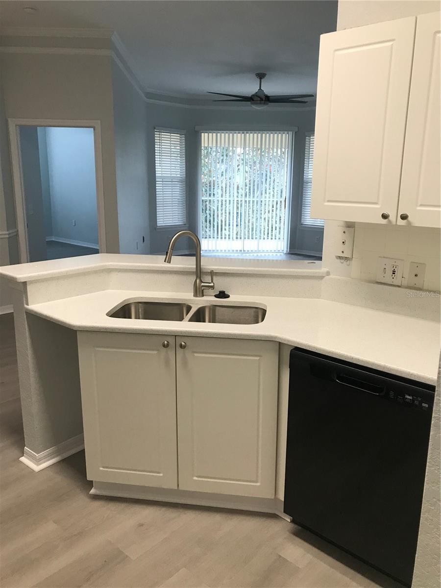 5122 NORTHRIDGE RD #306