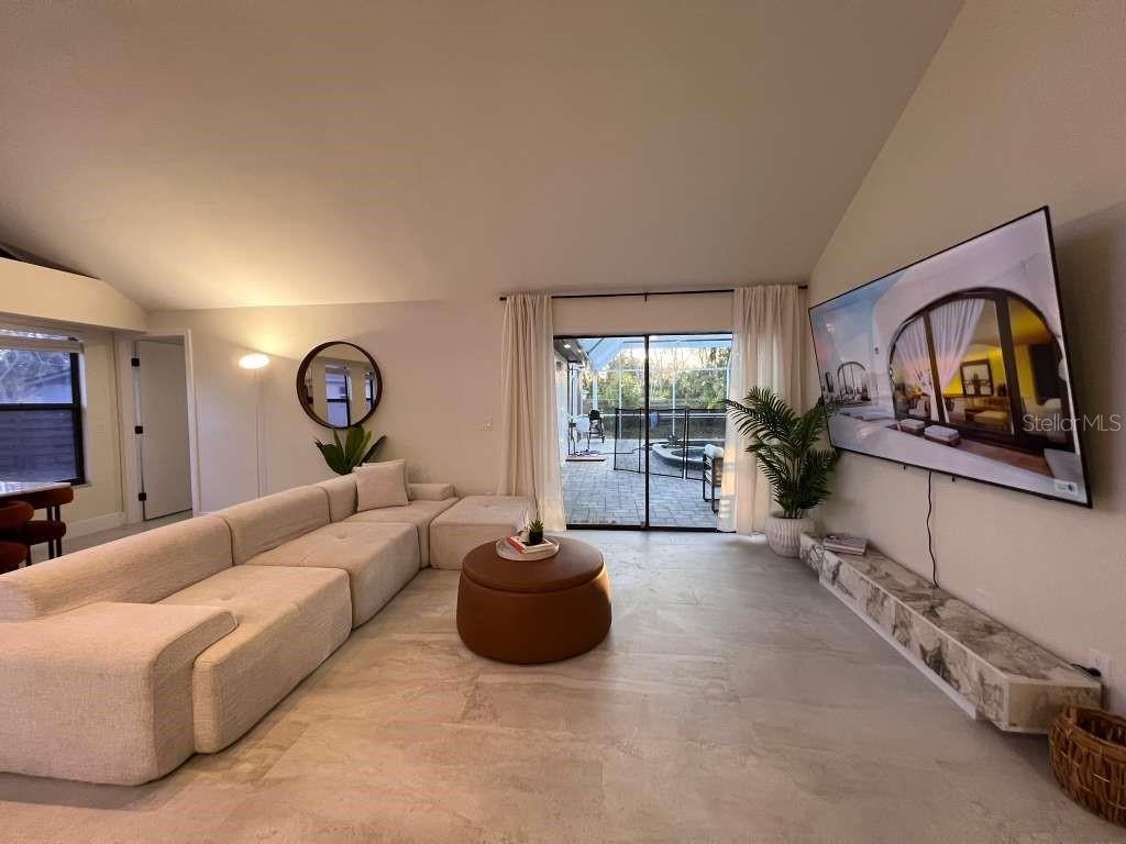 8240 CYPRESS LAKE DR