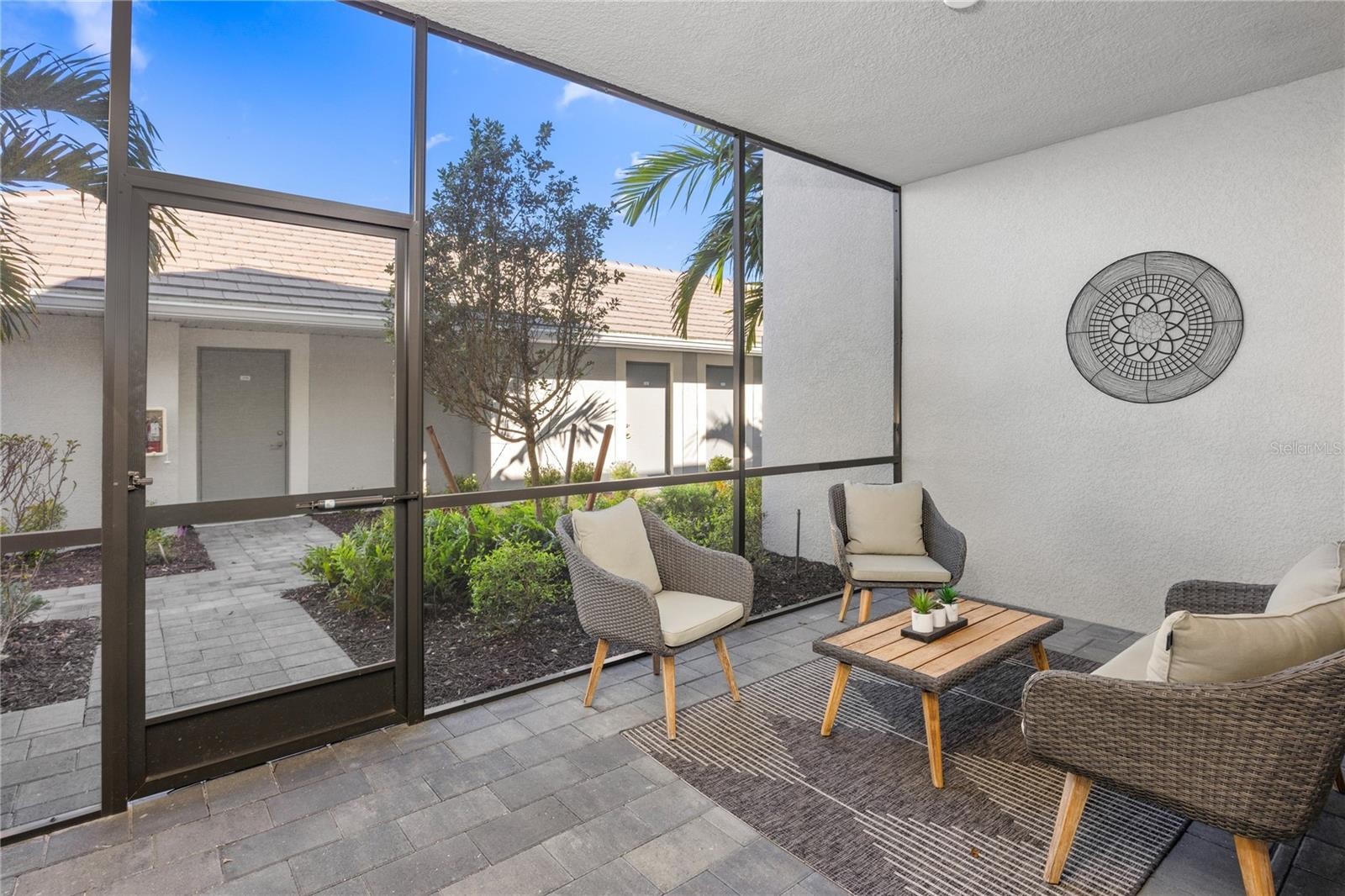 19007 SCALLOP LOOP #108