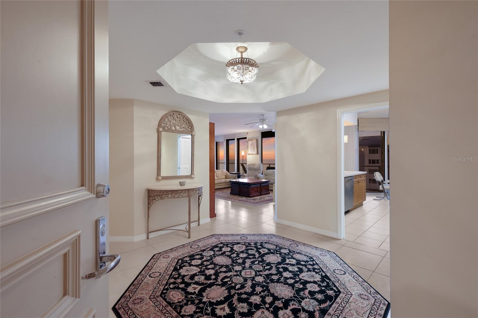 1800 BENJAMIN FRANKLIN DR #B1006