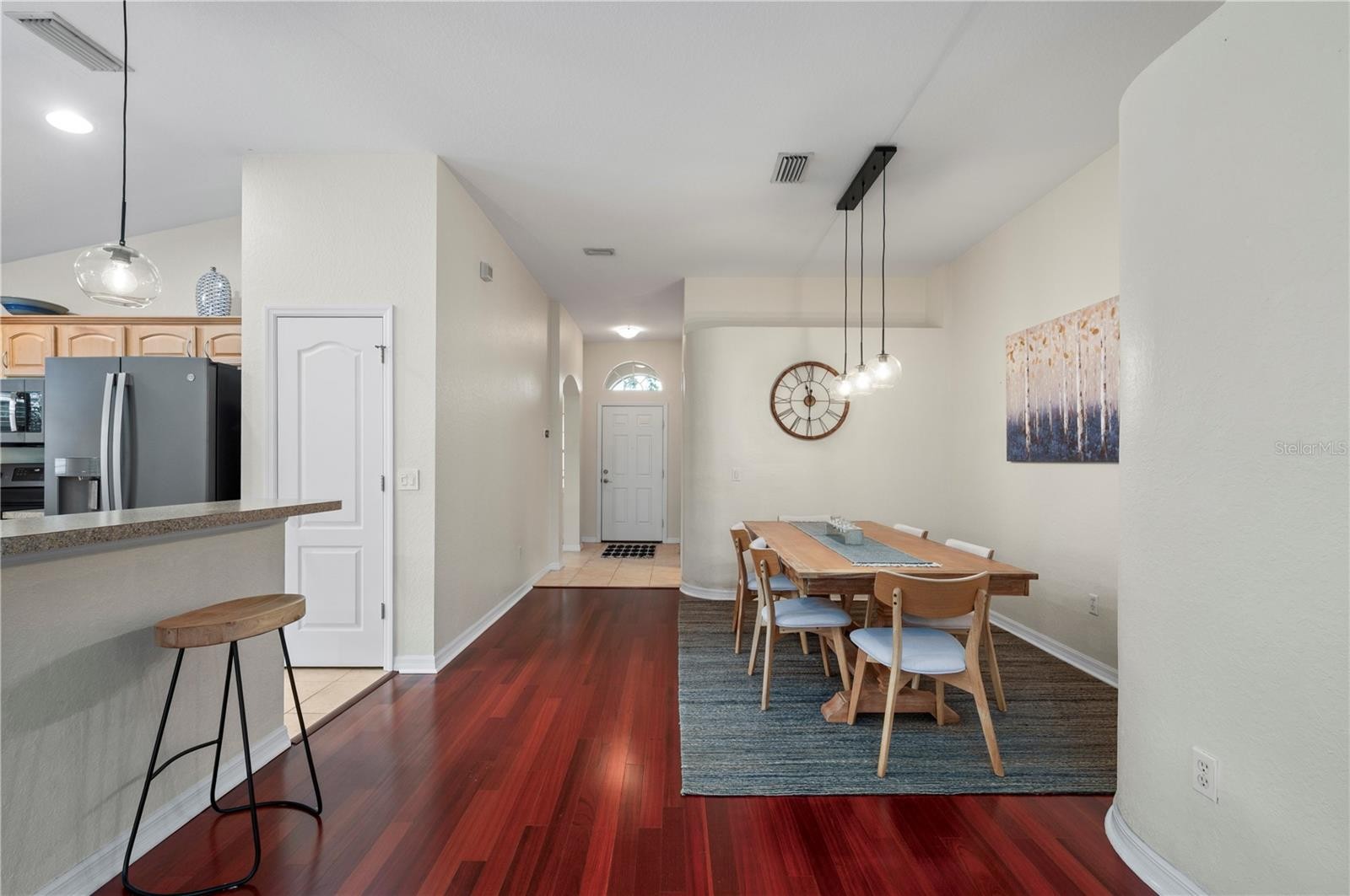 1611 SCARLETT AVE