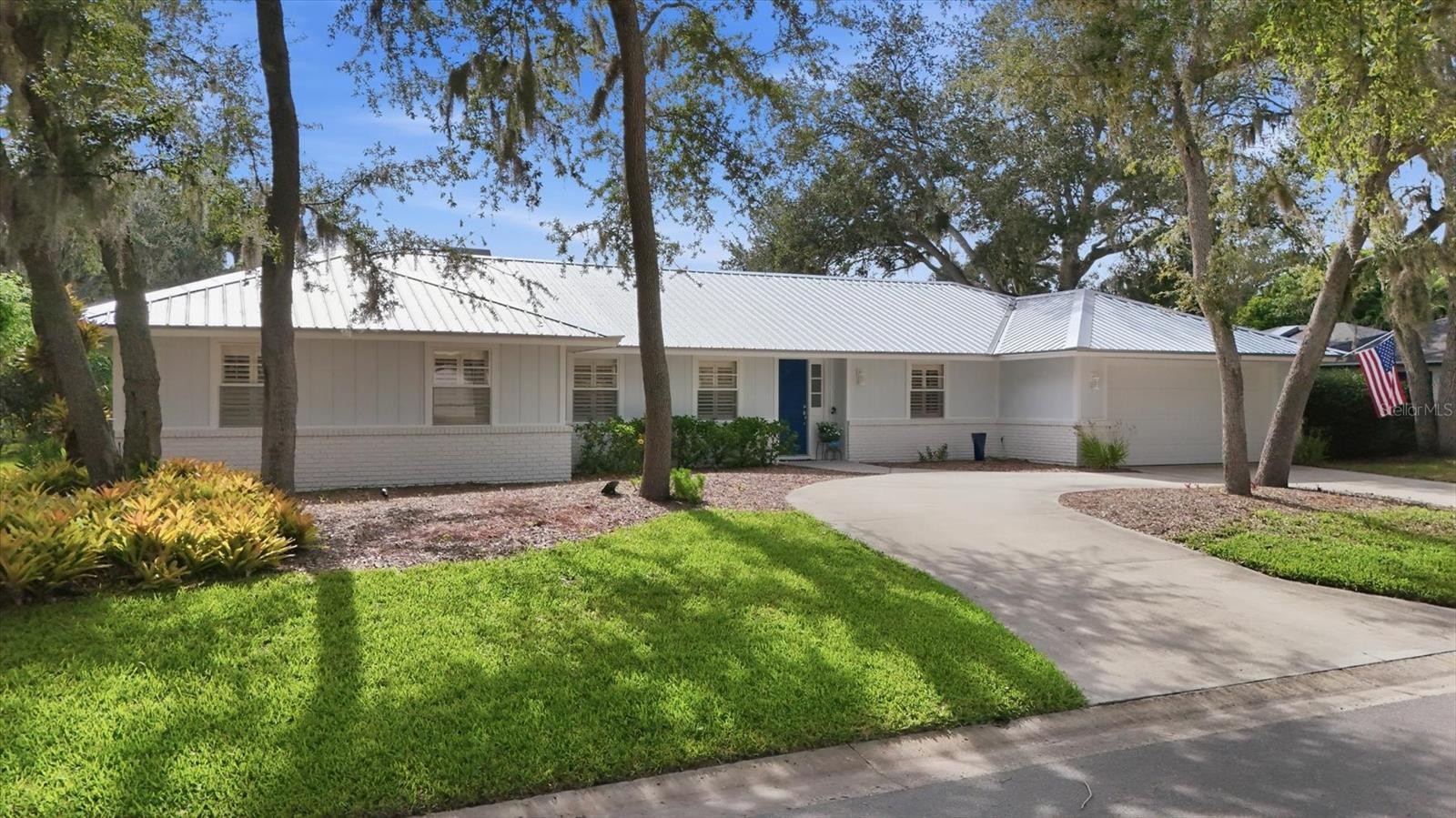 5505 BENEVA WOODS CIR