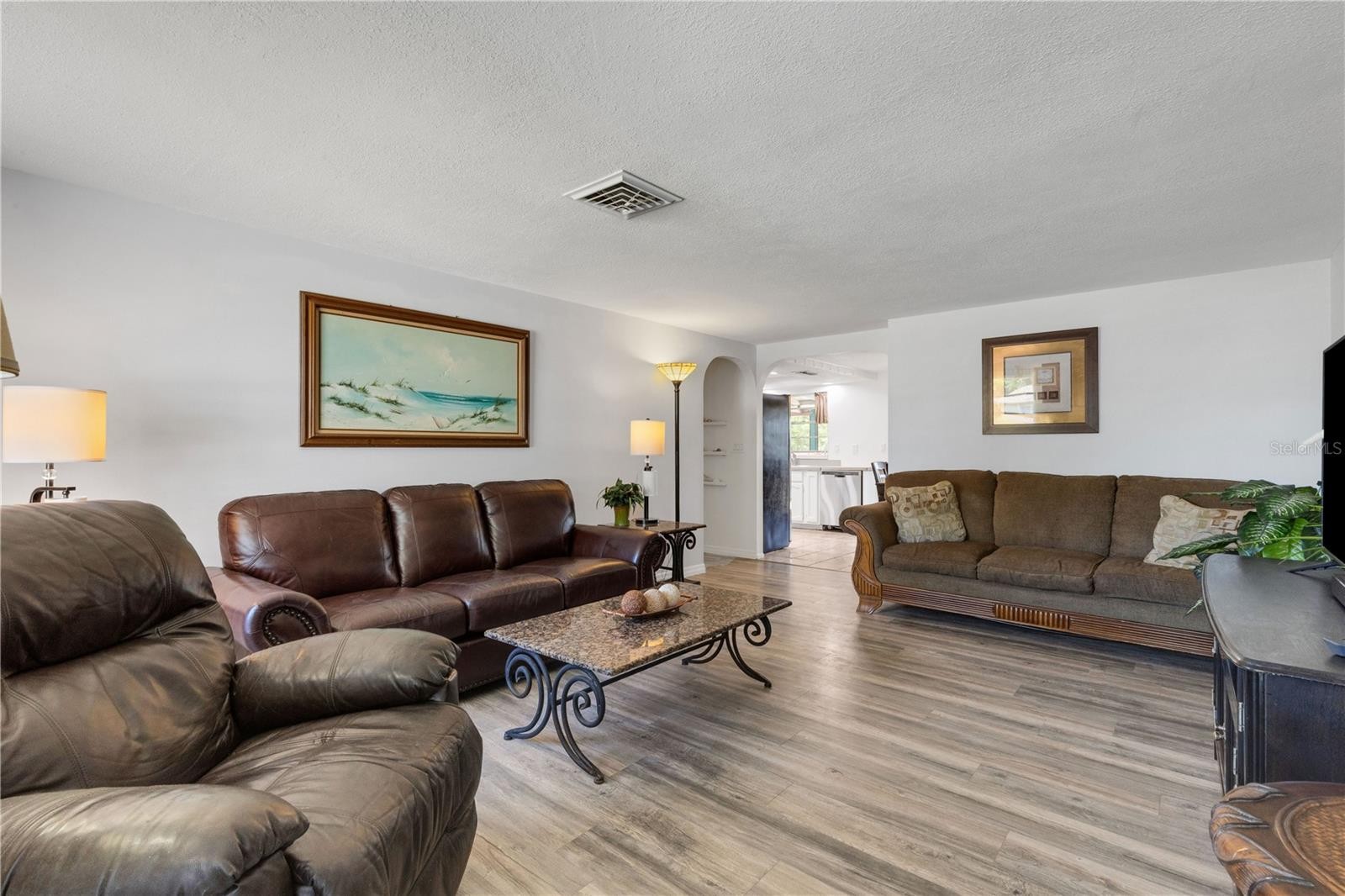979 KIMBALL RD
