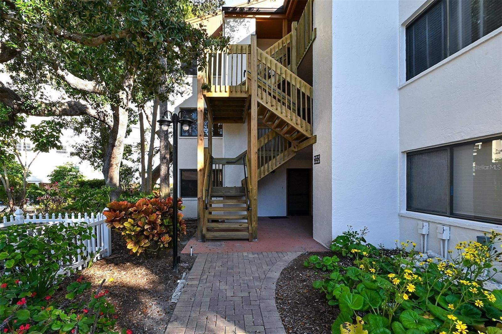 1900 COVE II PL #122