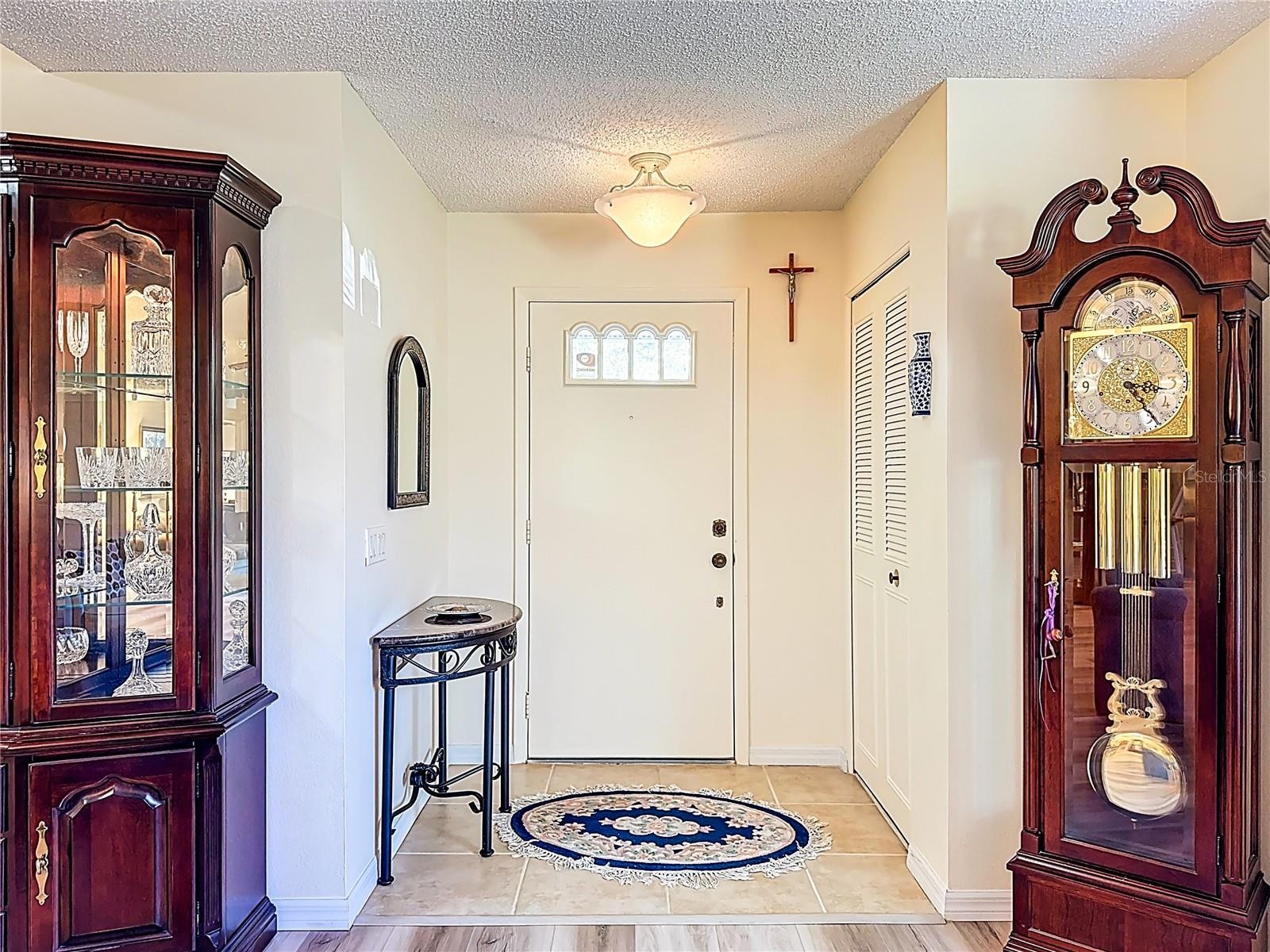 5611 GARDEN LAKES DR