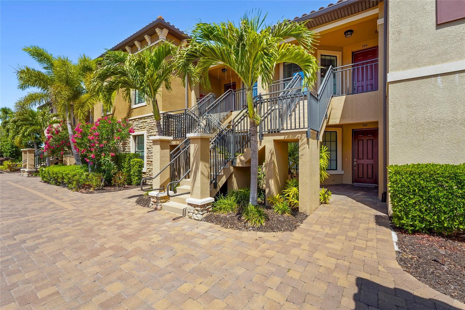 5420 CICERNONE ST #203
