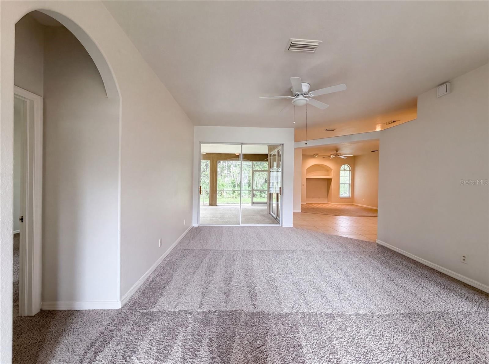 1796 NORA LN
