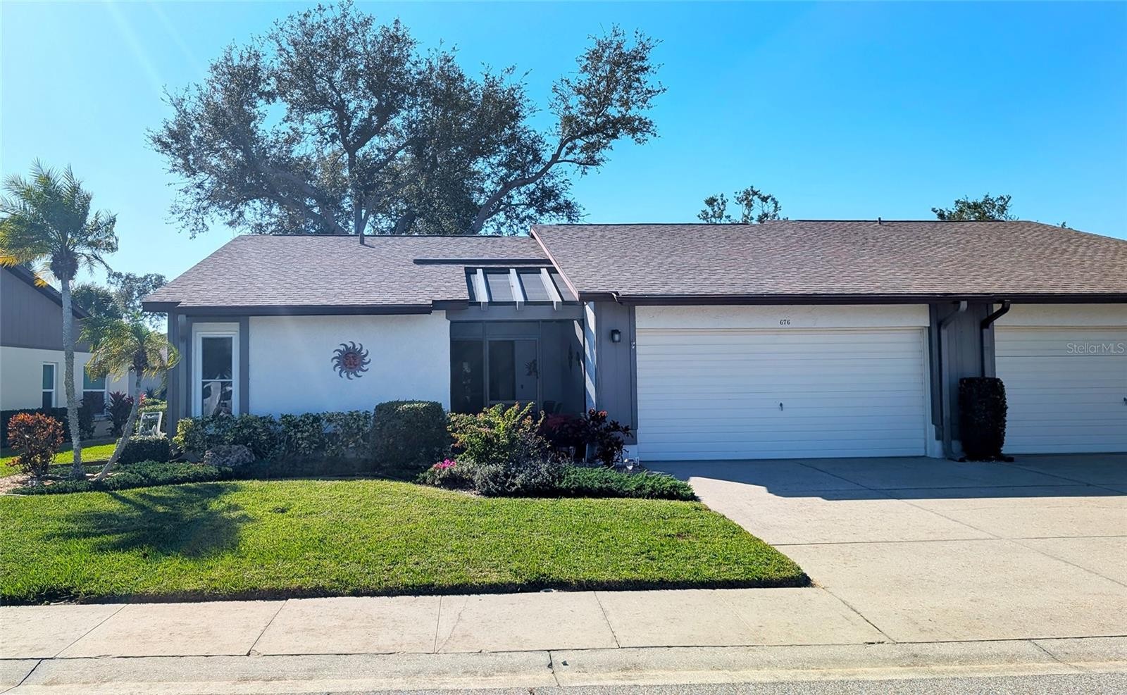 676 LINDEN DR