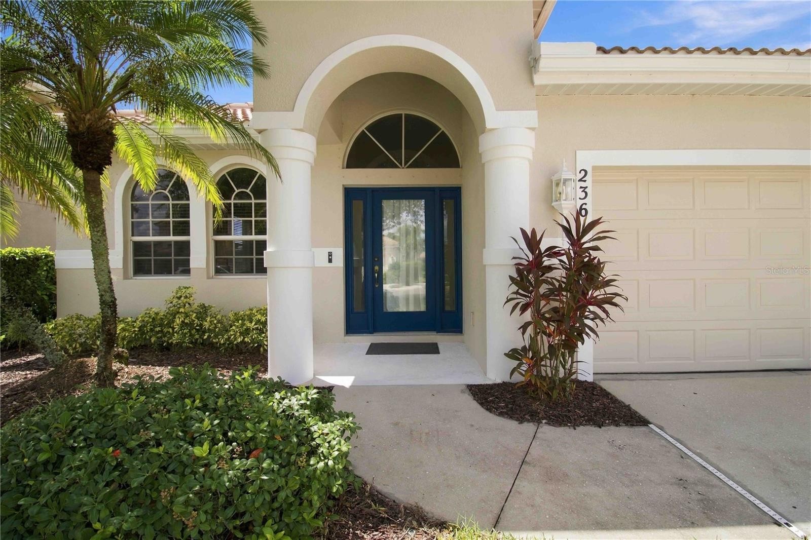 236 GOLDEN HARBOUR TRL