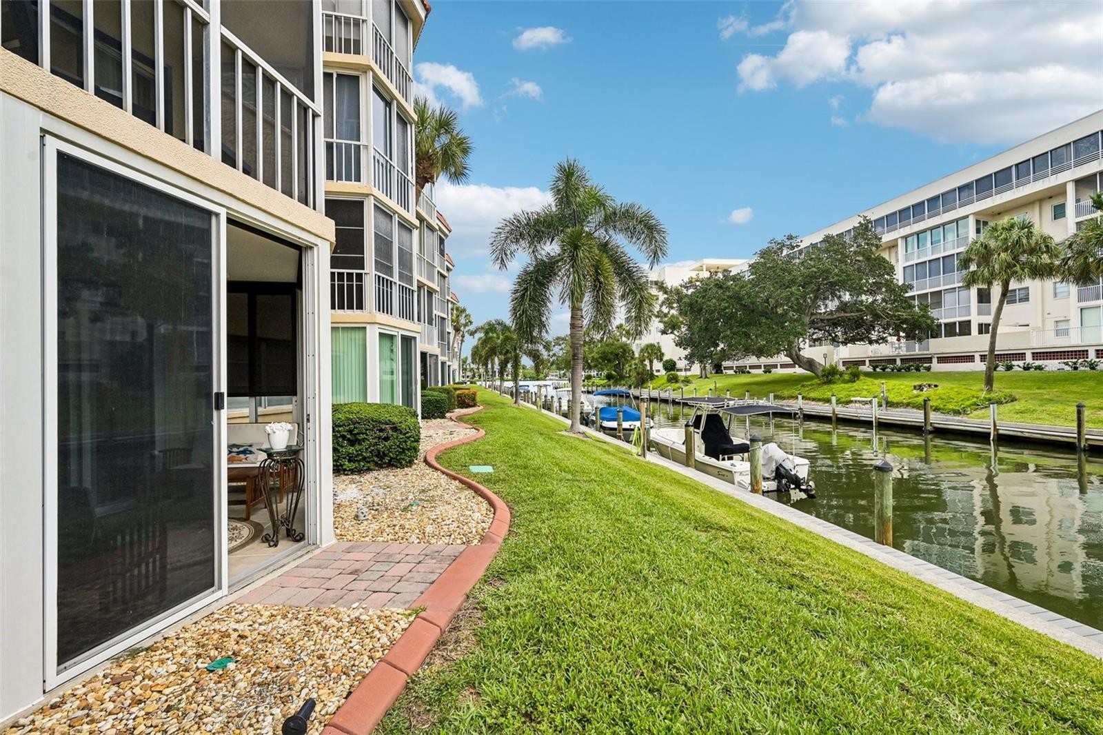 1300 N PORTOFINO DR #105