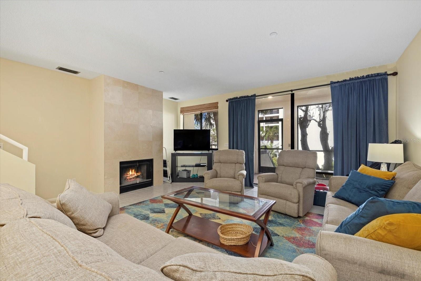 2012 HARBOURSIDE DR #2102