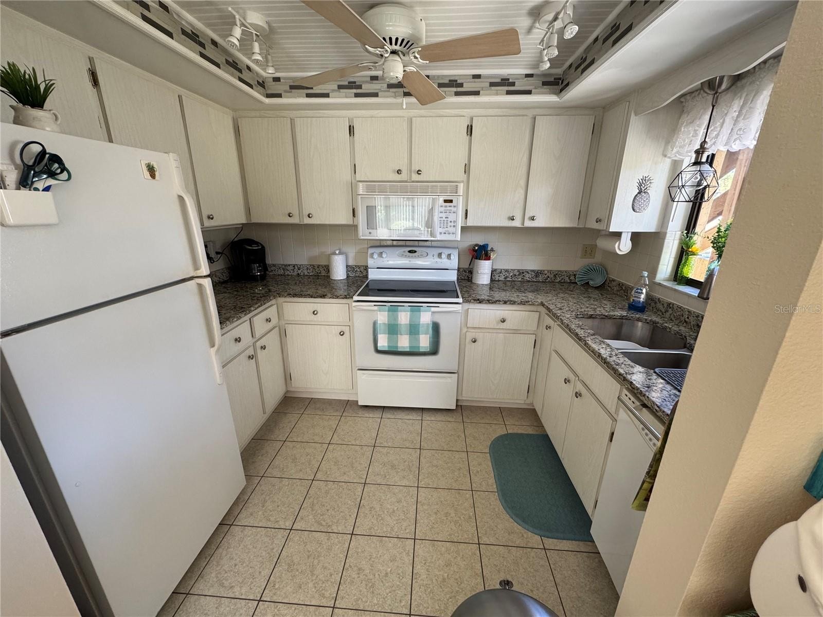 17 QUAILS RUN BLVD #1