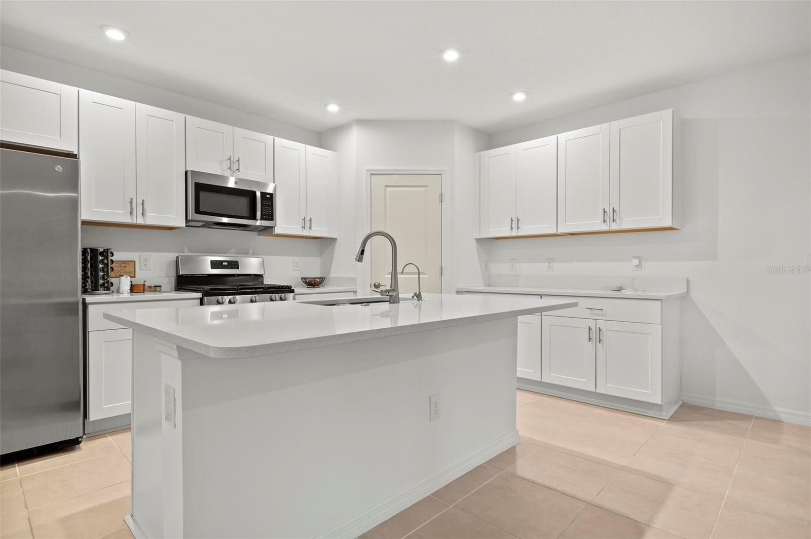 6305 SPRINGMONT LOOP