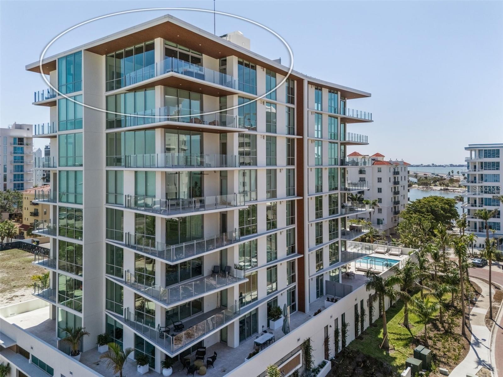 111 GOLDEN GATE PT #802PH
