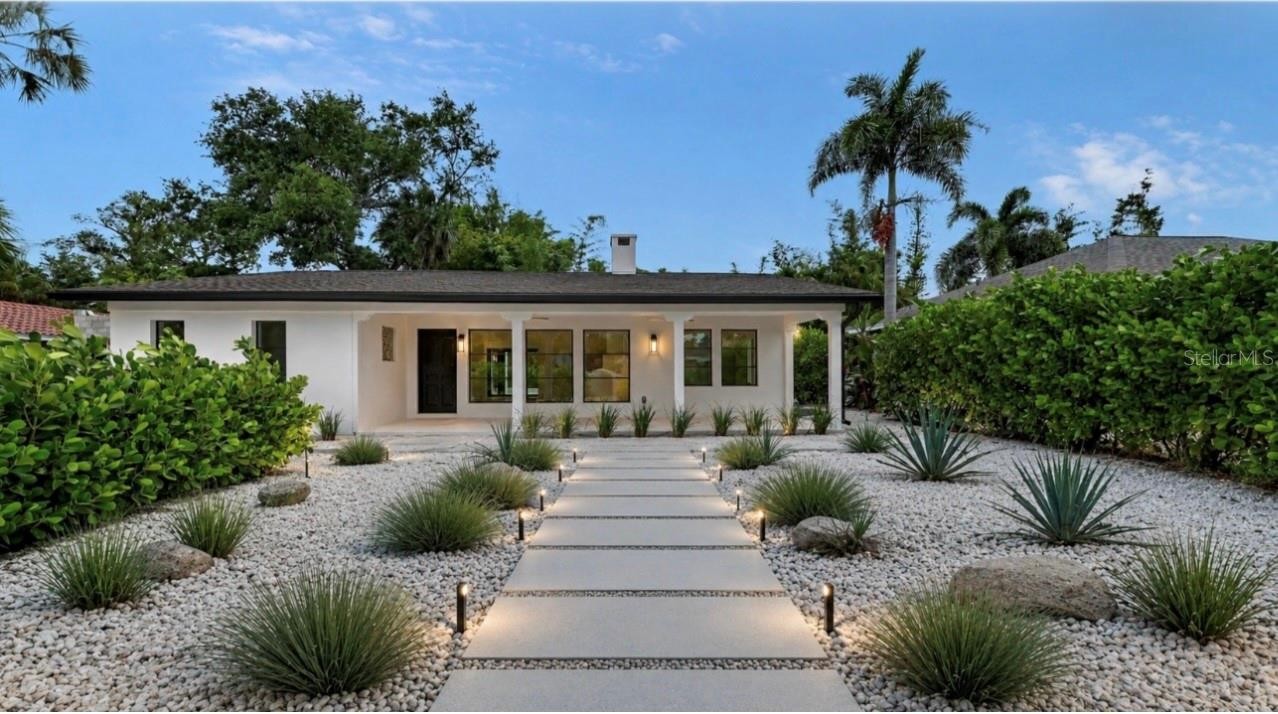 1041 INDIAN BEACH DR