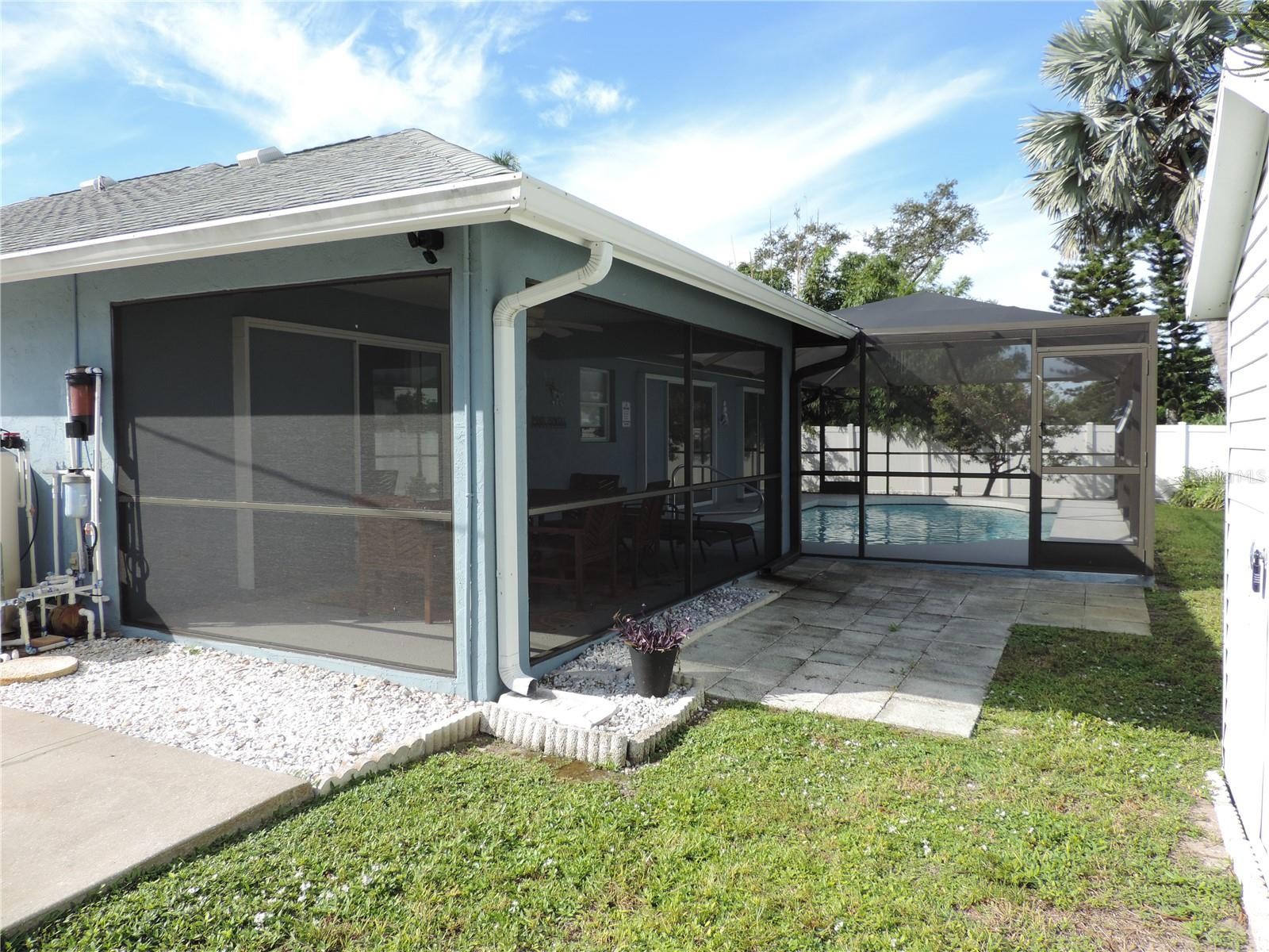 1148 ROYAL RD
