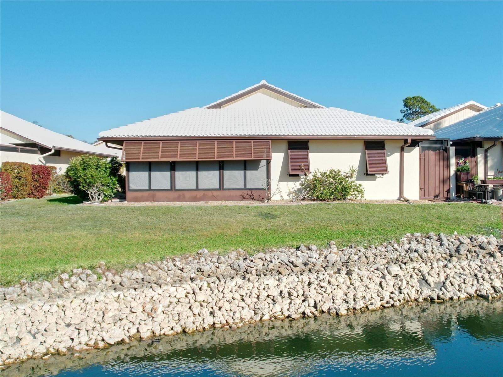 137 DRIFTING SANDS DR