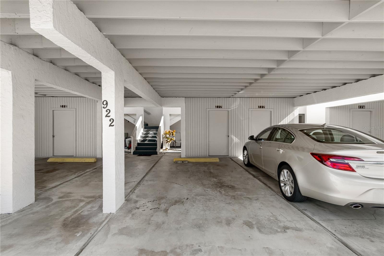 922 CAPRI ISLES BLVD #217