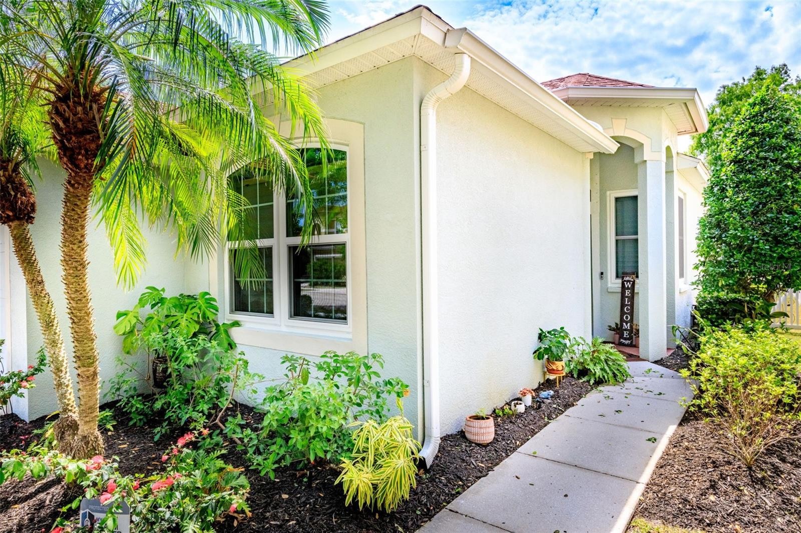 6242 BLUE RUNNER CT