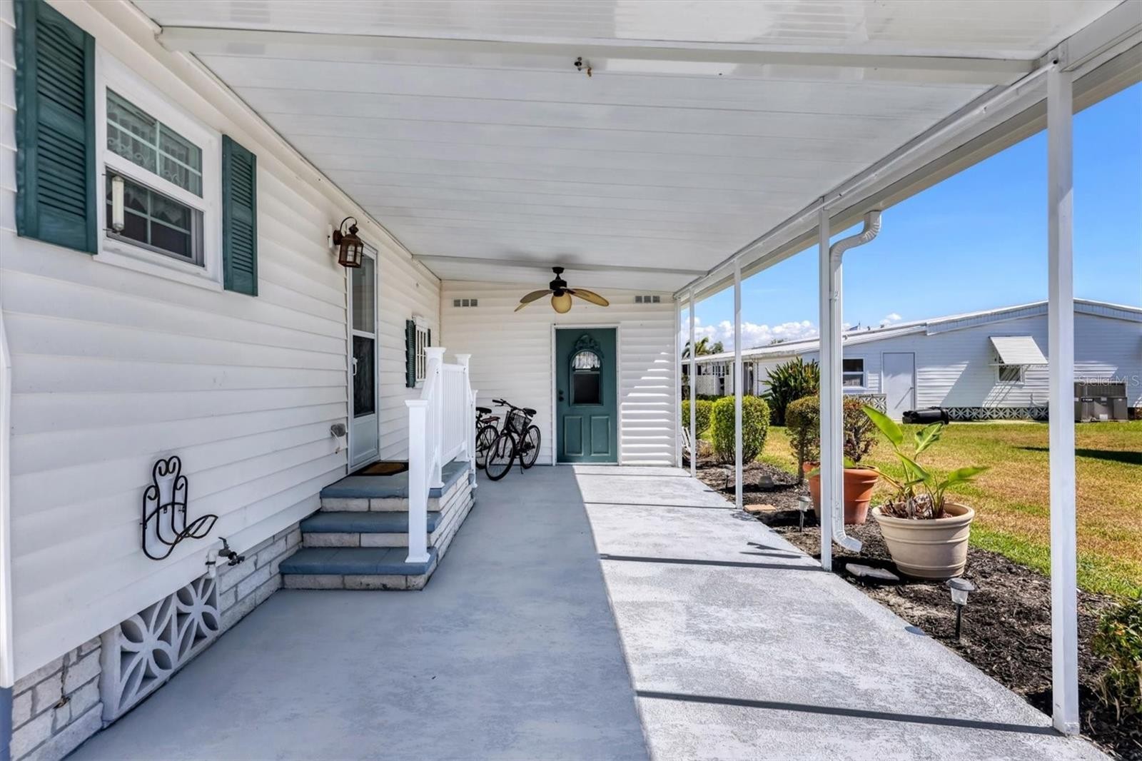 1530 45TH AVENUE DR E