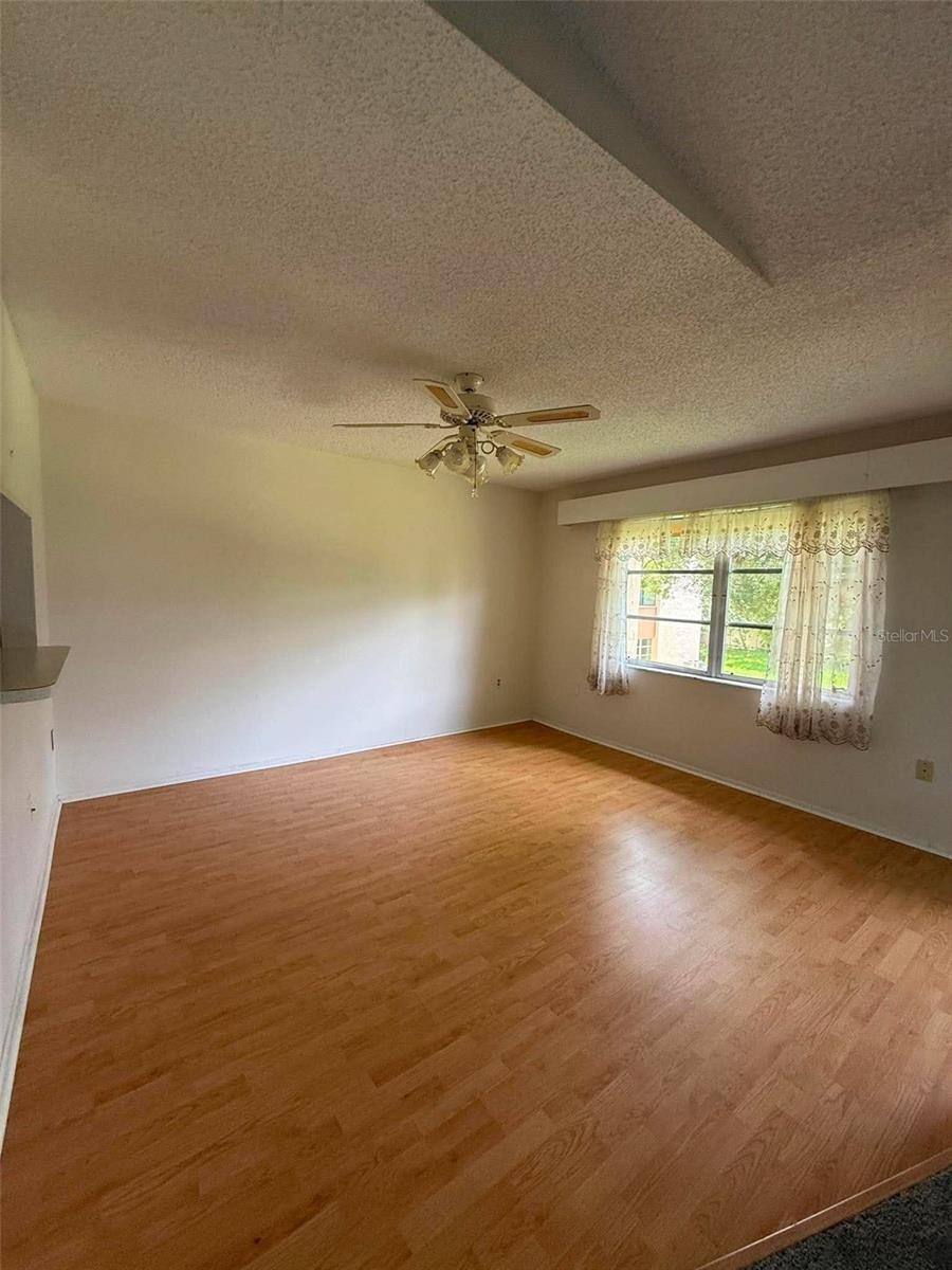 2536 CLUBHOUSE CIR #202