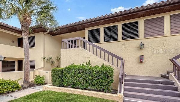 5183 LAKE VILLAGE DR #6