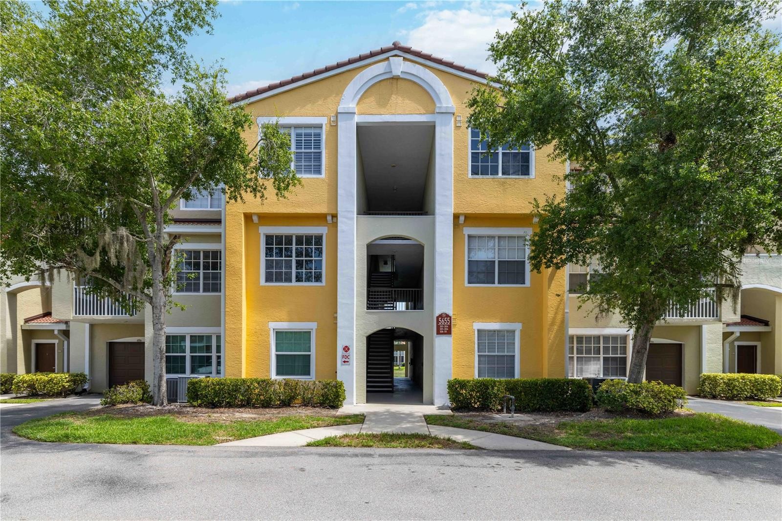 5655 BENTGRASS DR #9-111