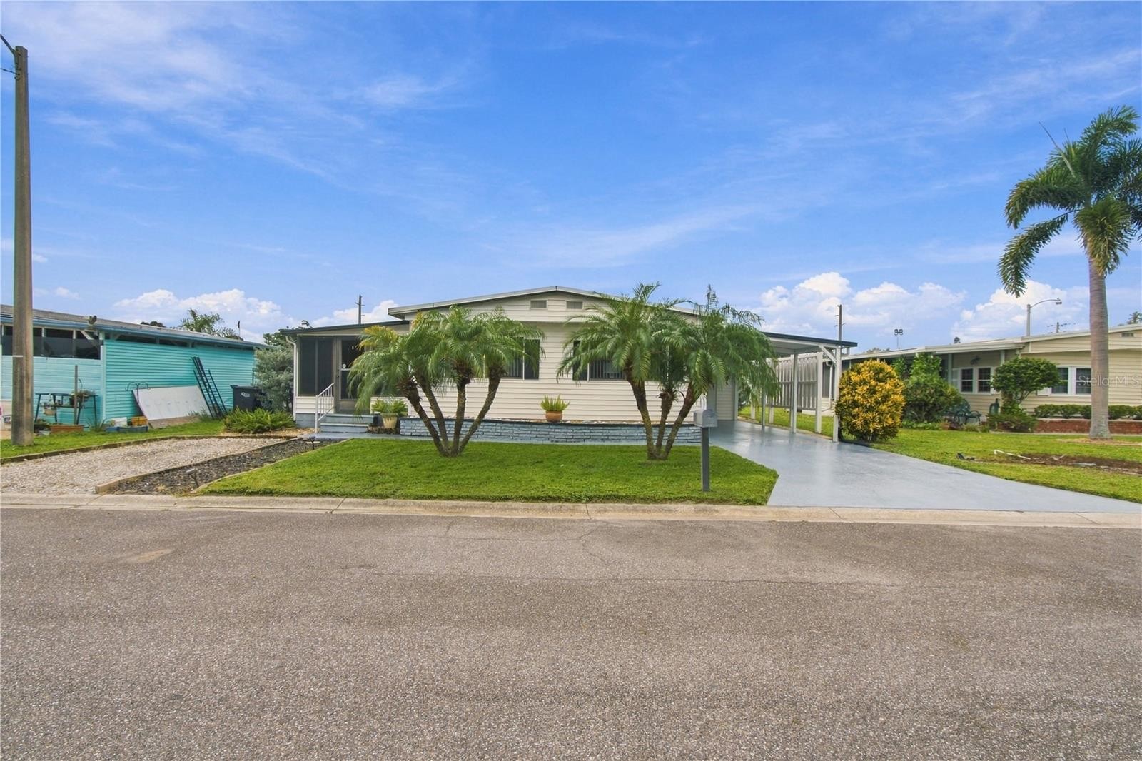 104 52ND AVENUE PLZ E