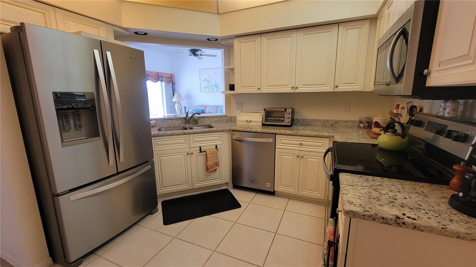 6640 PINEVIEW TER #6640