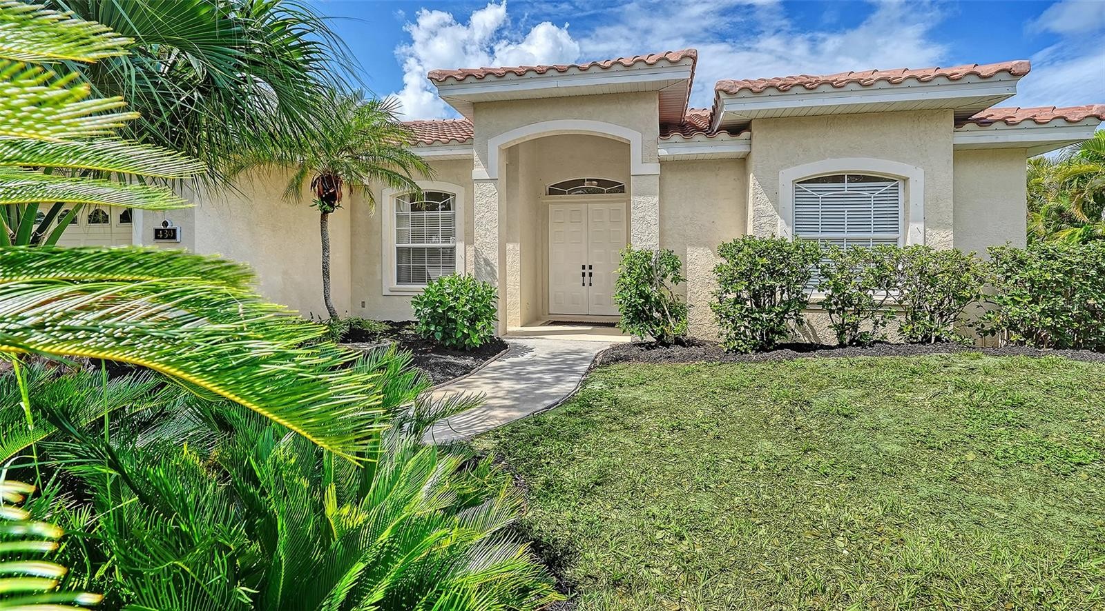 439 E ROSSETTI DR