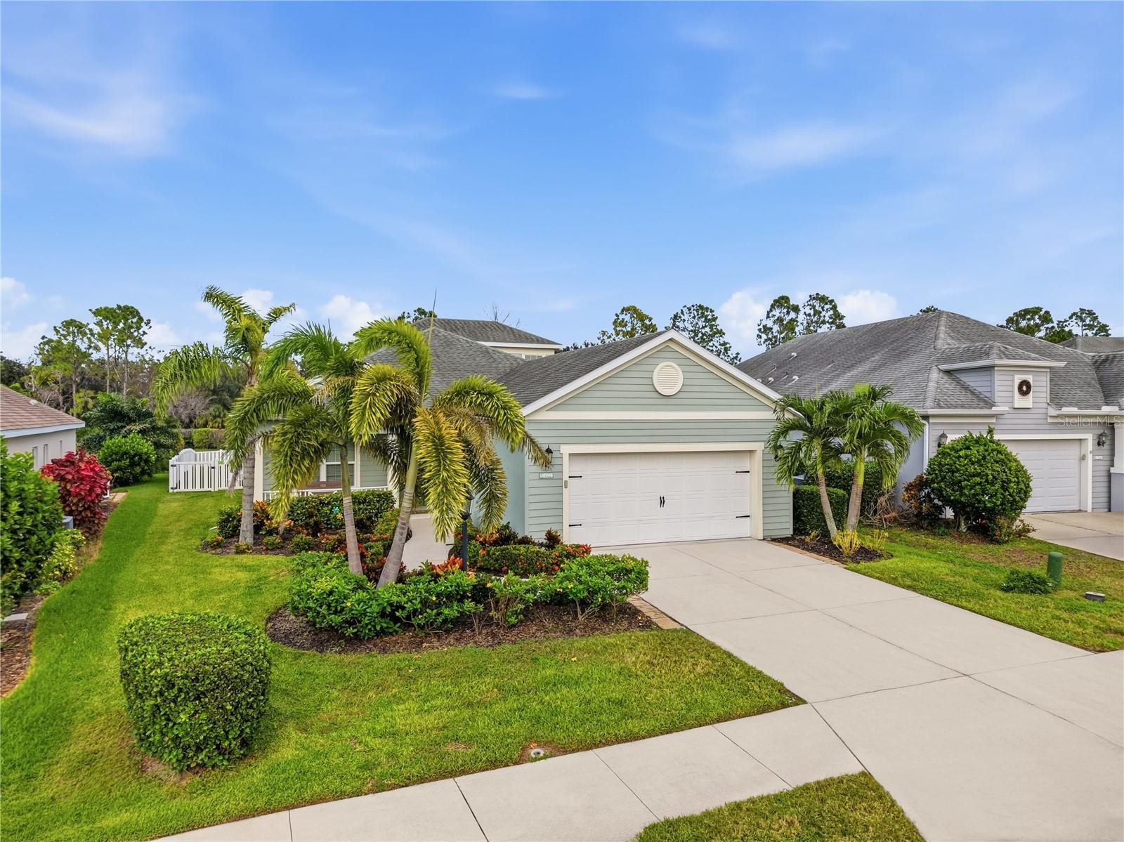 1322 THORNBURY DR