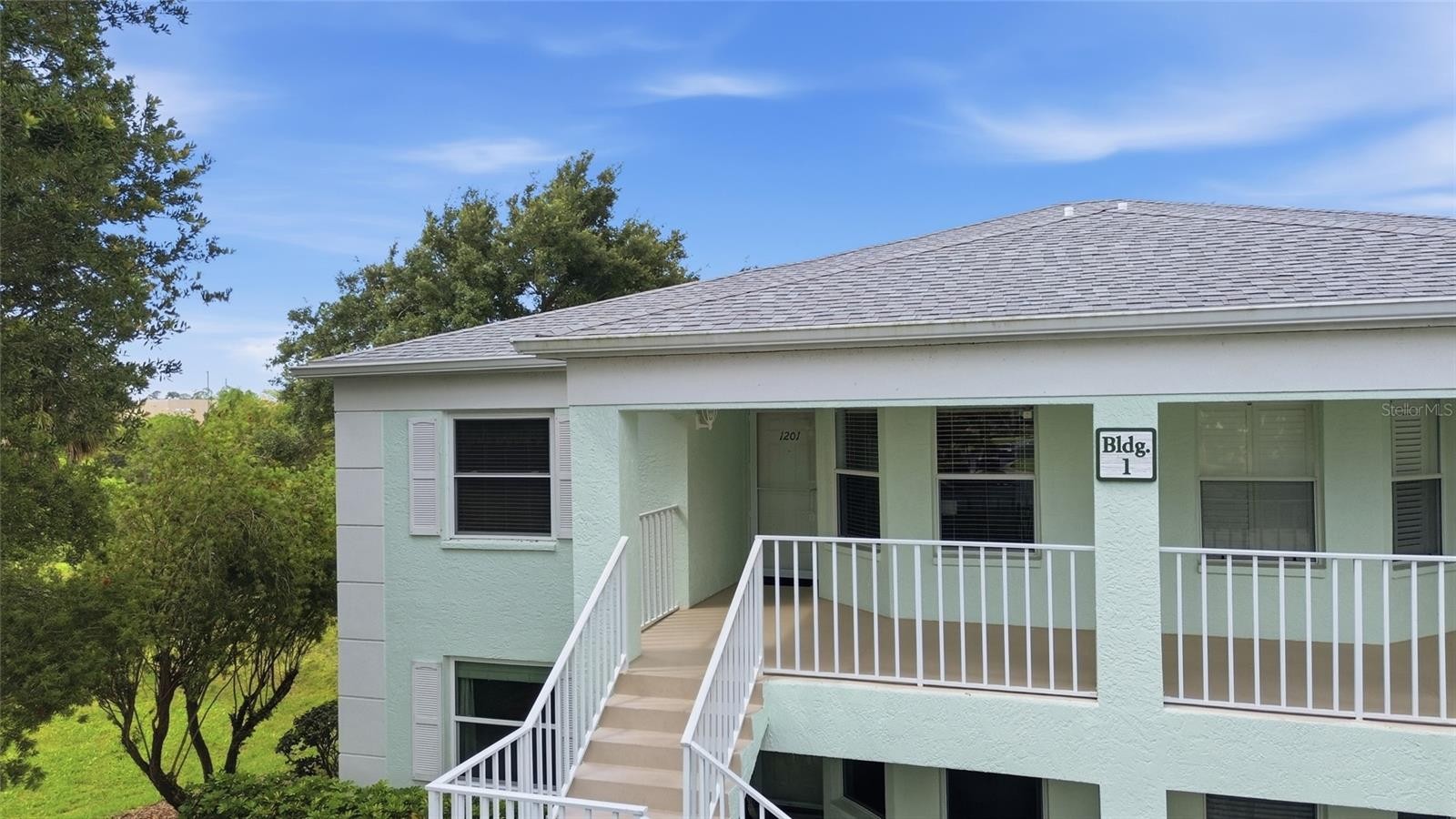 5725 GREENWOOD AVE #1201