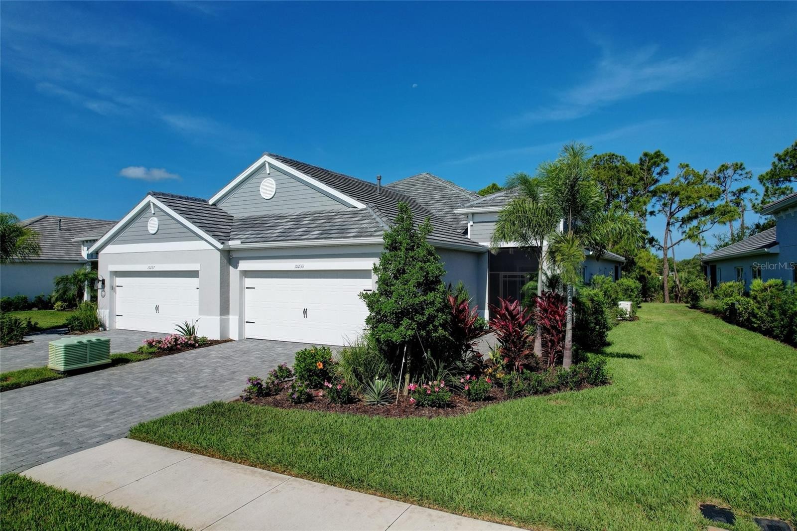 10233 LAKE WALES CIR