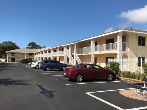 115 AIRPORT AVE E #3