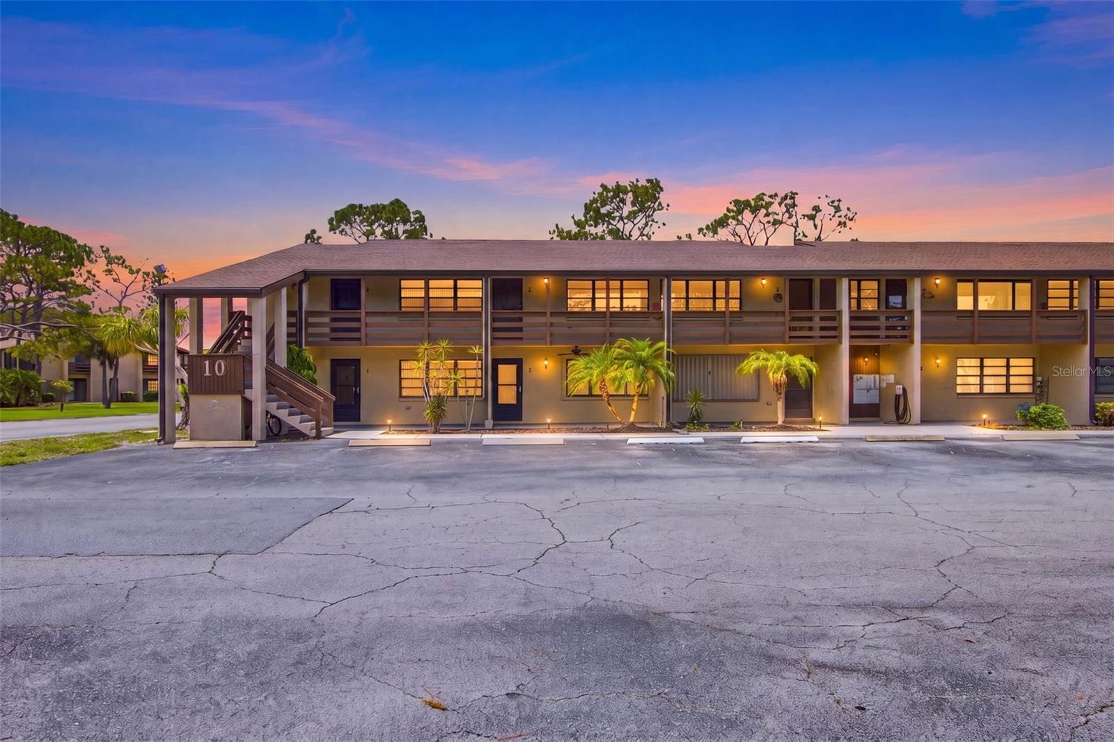 10 QUAILS RUN BLVD #8