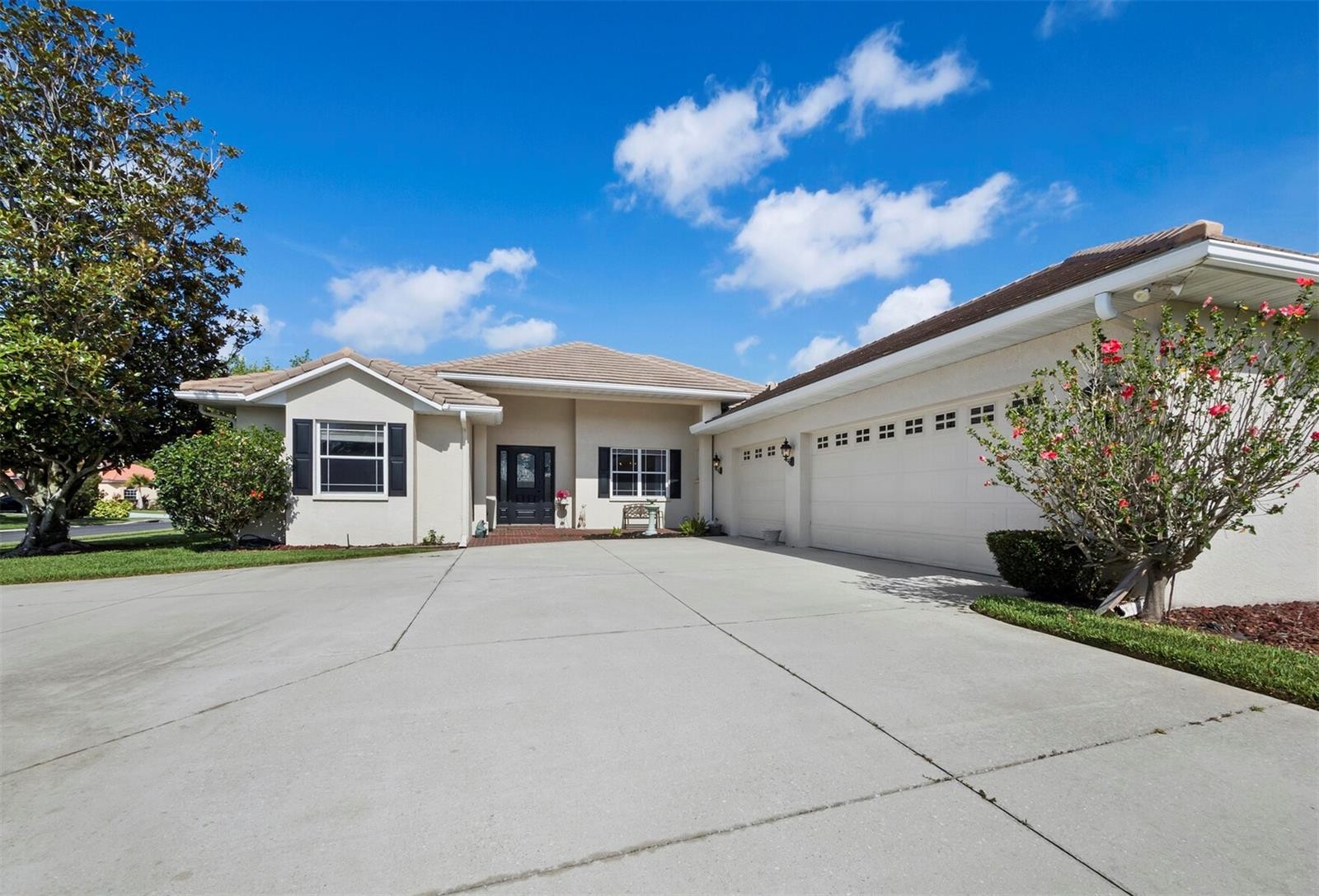 6643 BUTLERS CREST DR