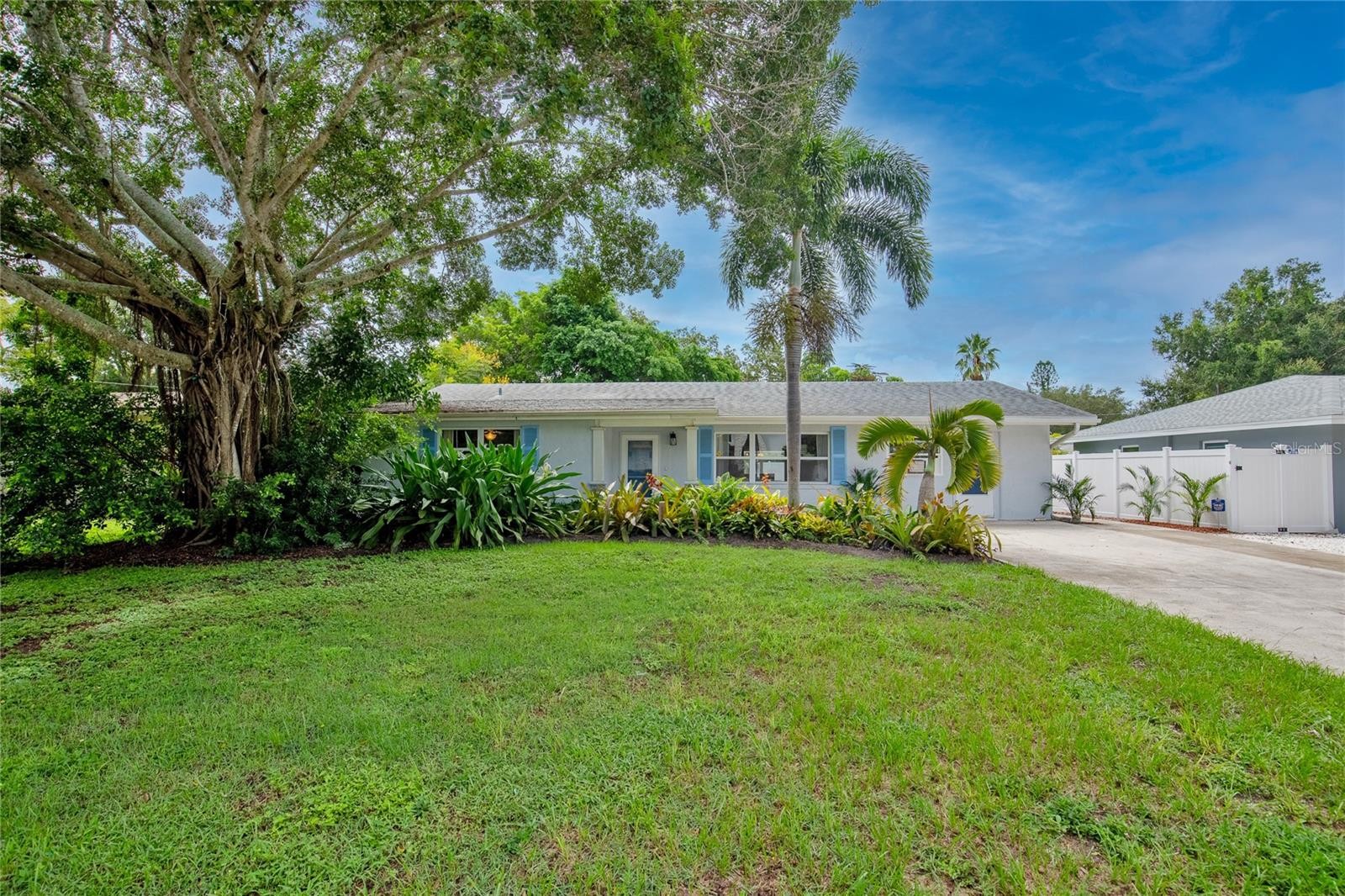 2186 Sunnyside Pl Sarasota Florida 34239