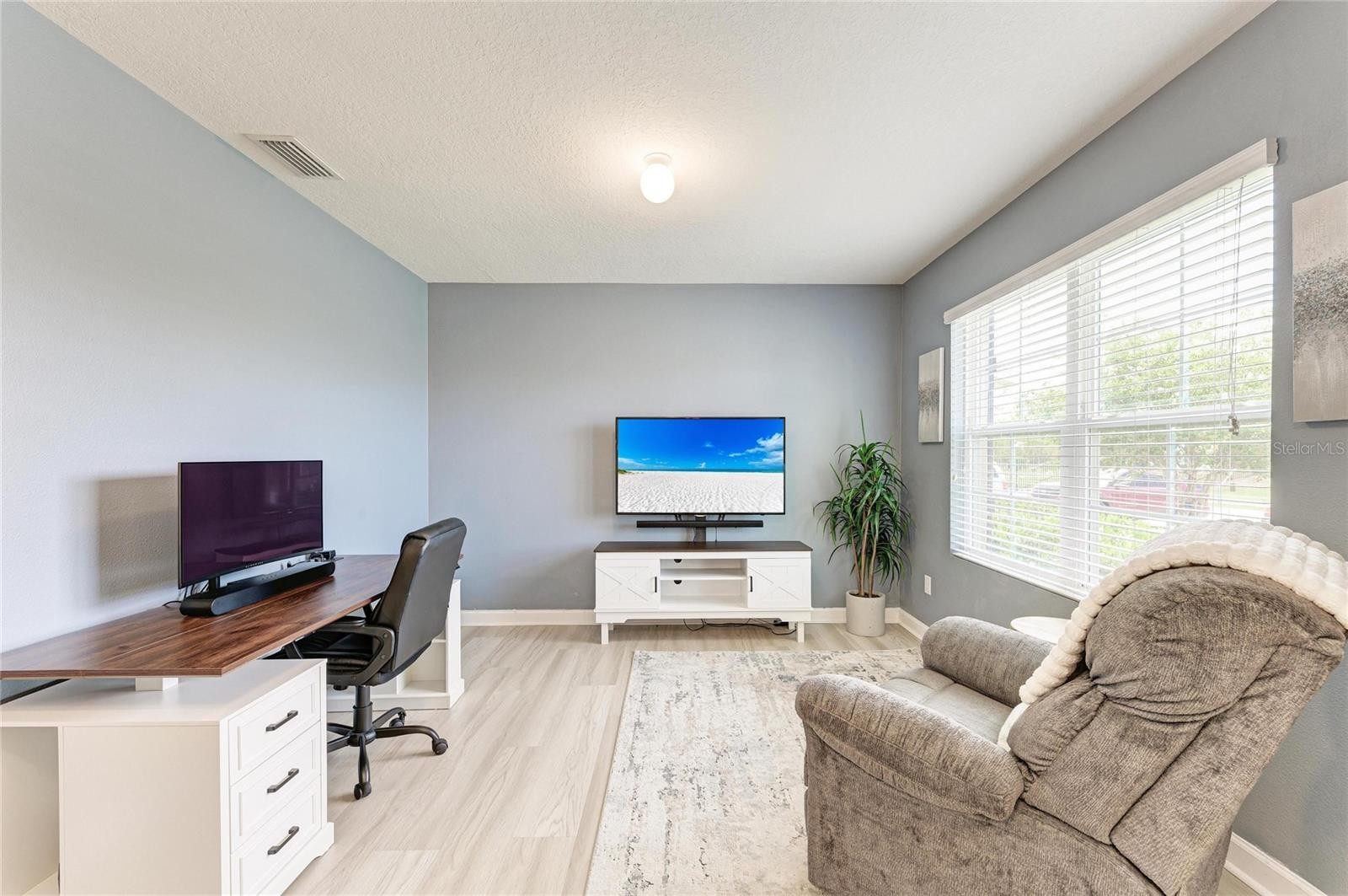 2647 SAND GABLES TRL
