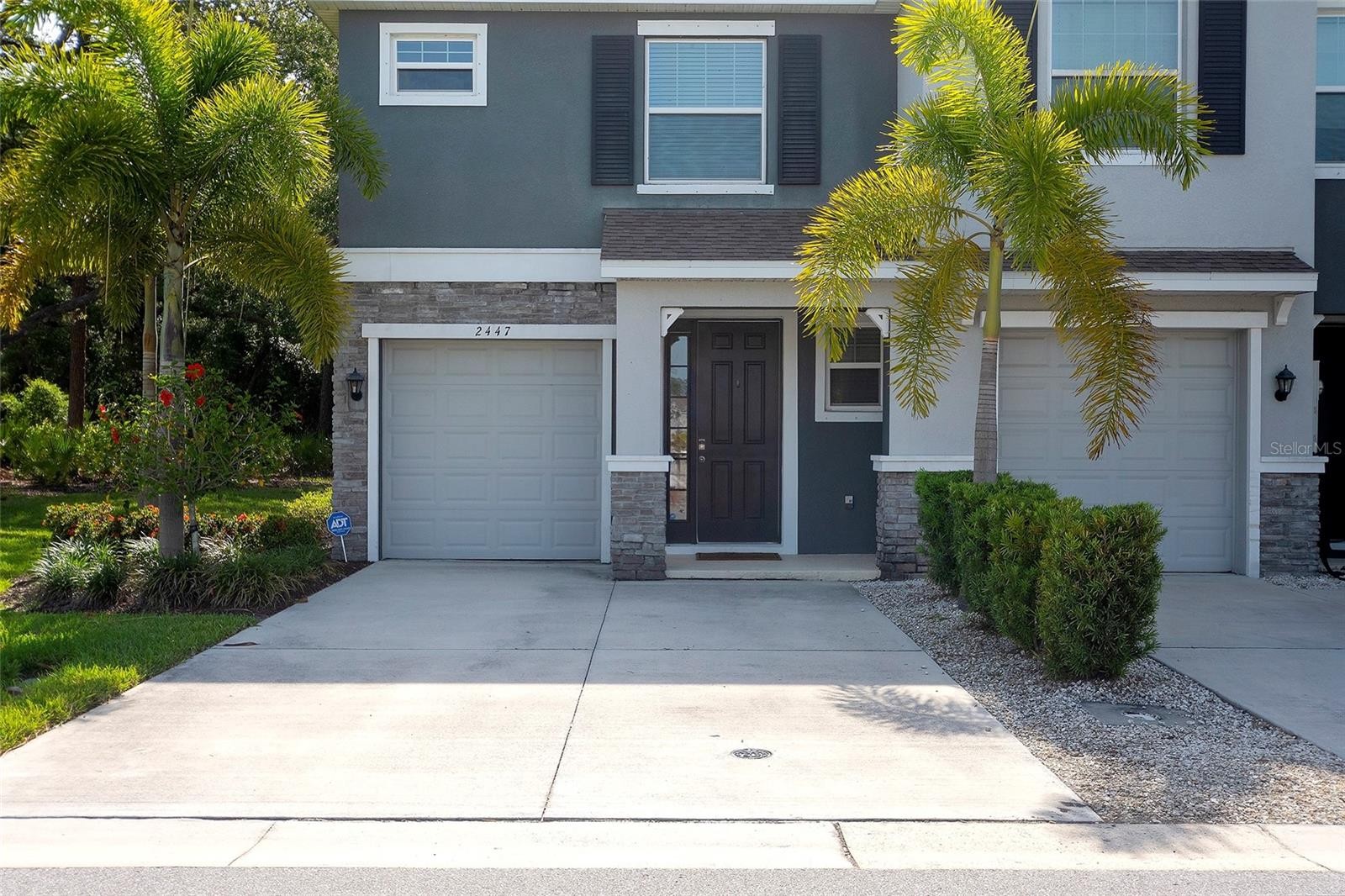 2447 MIDNIGHT PEARL DR