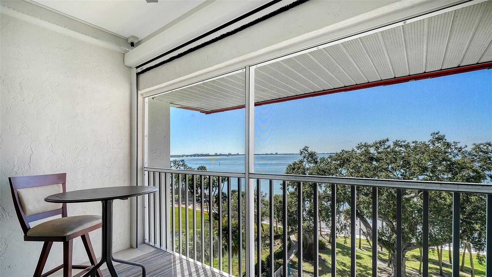 1100 IMPERIAL DR #608