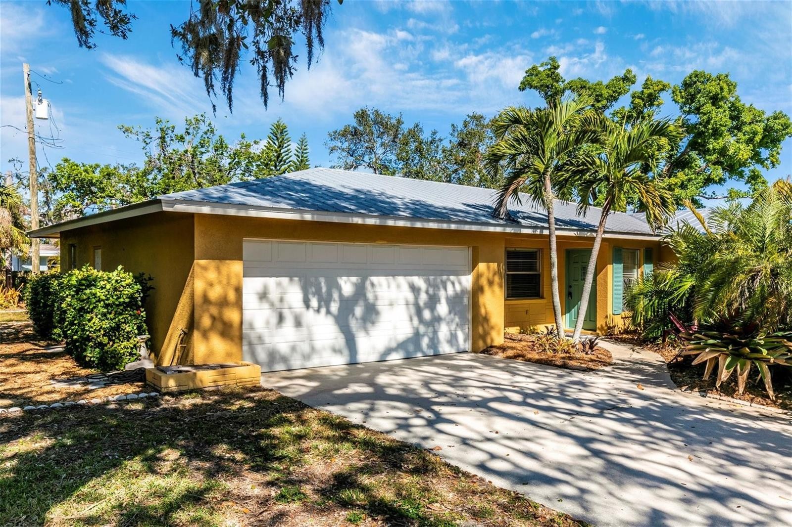 3039 CHASE CIR