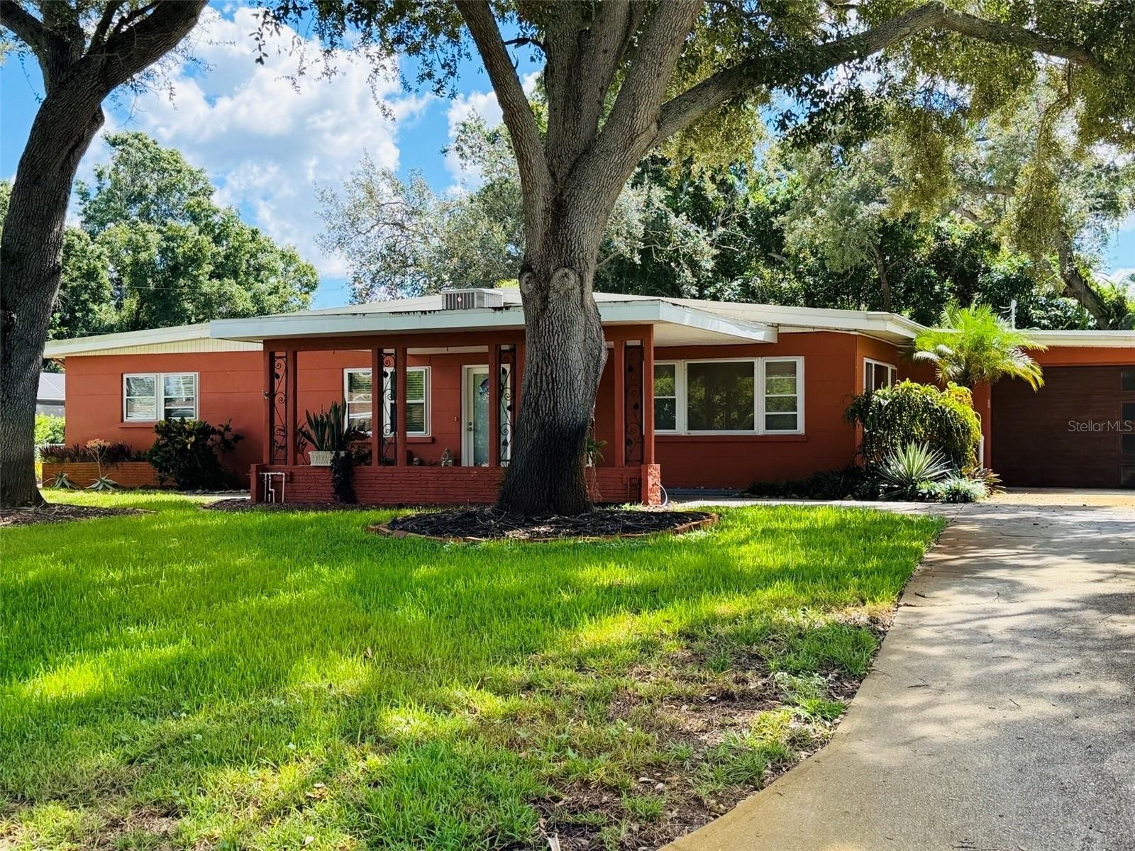 126 HOLLY AVE